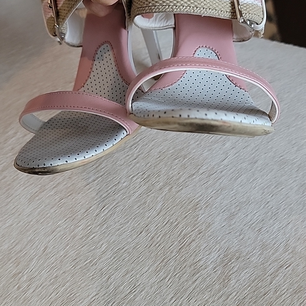 Charles by Charles Davis Heels Size 8.5 - Picture 7 of 9